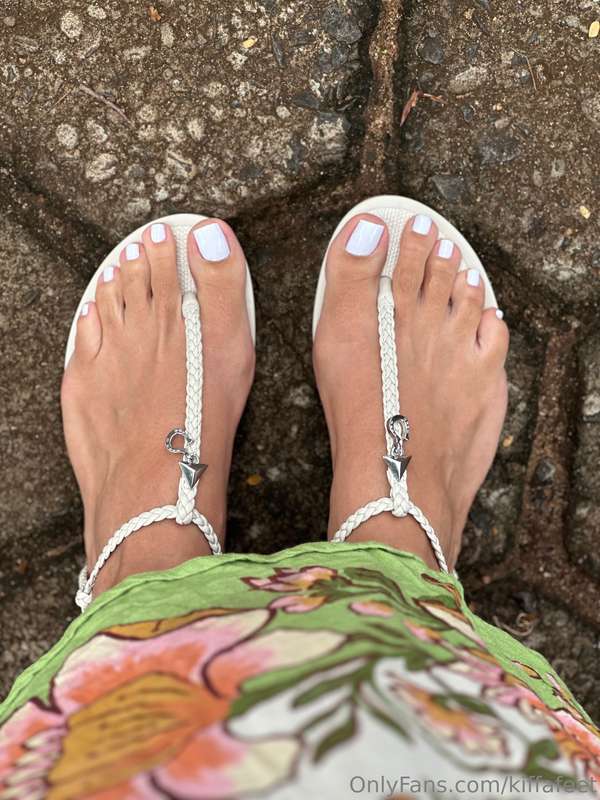New white toes available for customs and videochat 