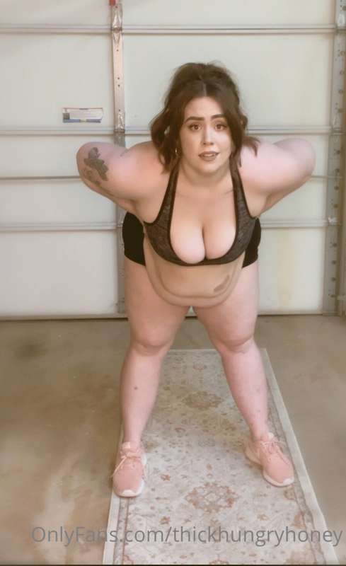 Bad bitch, I could be your morbidly obese piggy fantasy 🐷 7
