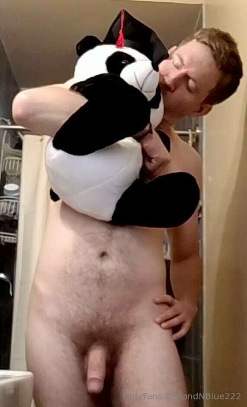 🐼Help me name this Panda!🐼
I'm thinking 