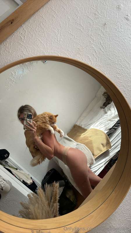 Kitty kat 🐱 
