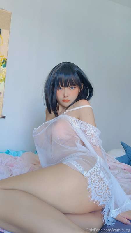 Morning 🌅, see-through dress is very cute.