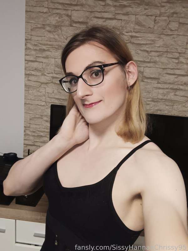 Sissyhannahchrissy95 - Fansly - 08 Jul, 2023 9