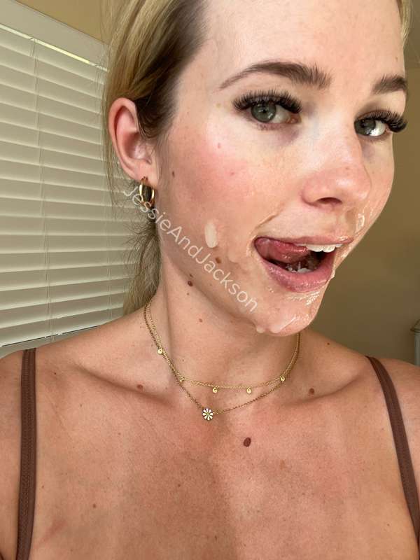 **Facial Friday!**
I JUST got this facial like 10 mins ago! .. 3