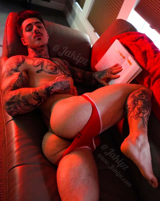 Ok.. I’ll let you 😌
As long as you don’t interrupt my readin..