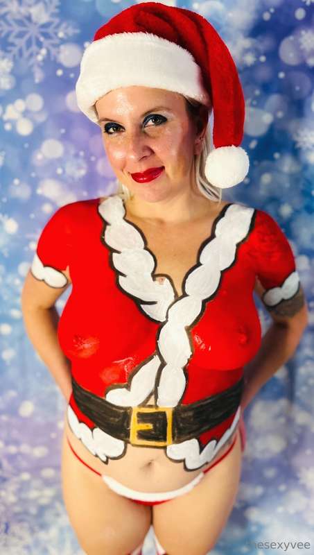 How do my titties look all painted up? Ho ho ho! 6