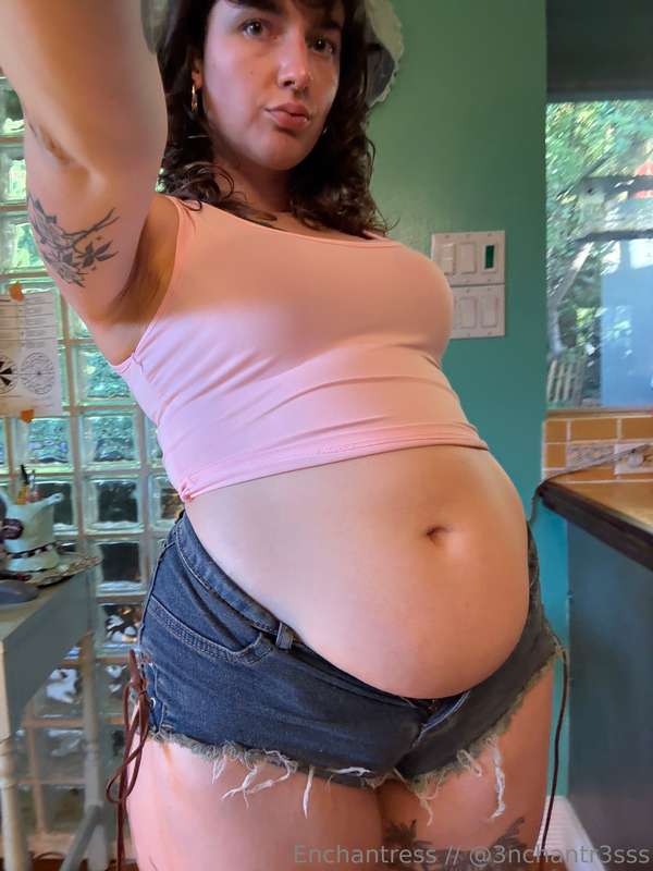 holy fuck that was too much food. burger, fries, soda, tacos.. 9