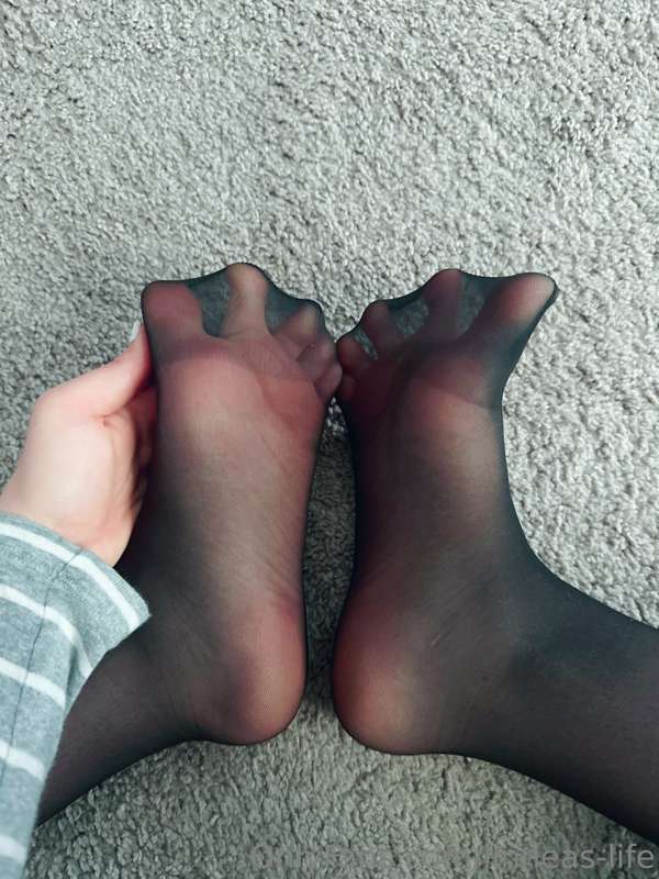 Did someone say feet 🦶I had a lot of foot content requests s.. 6