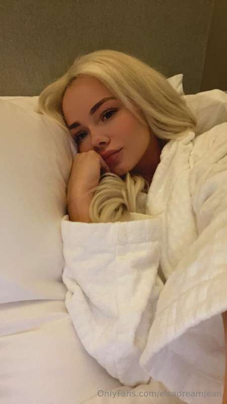 wyd? wanna snuggle😝