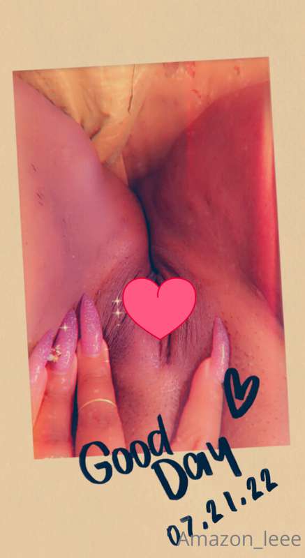Wish you were here!😘😘😘 tips get the uncensored pictures and ..