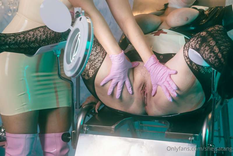 Some shots from a beautiful latex nurse shoot I did recently.. 3