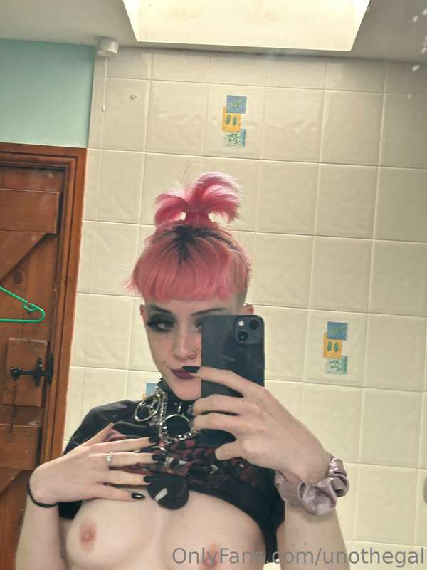 Titty Tuesday 😏💦