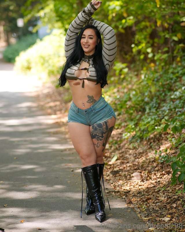 Thick & pretty 🥰 4