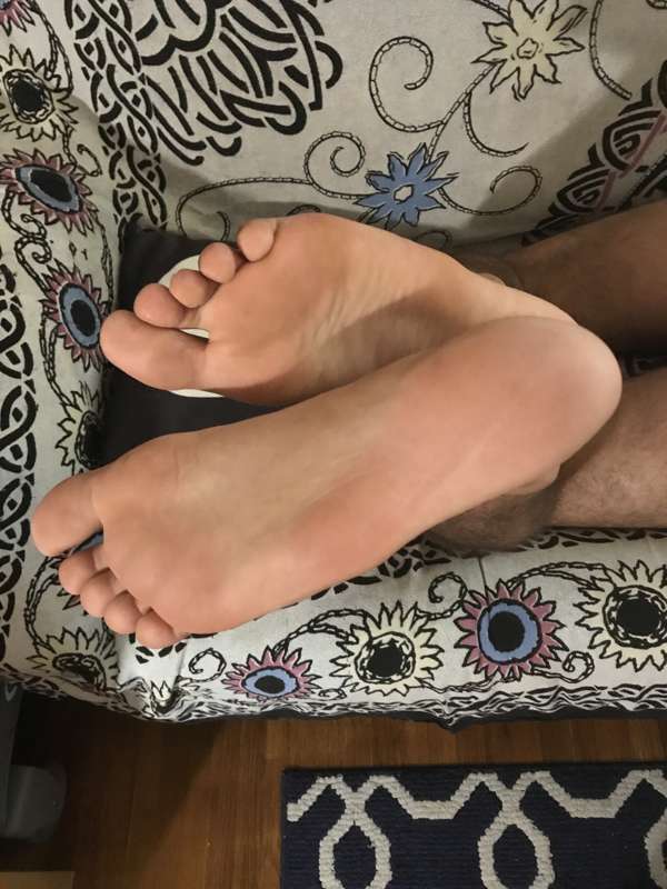 Daddy could use a nice foot massage