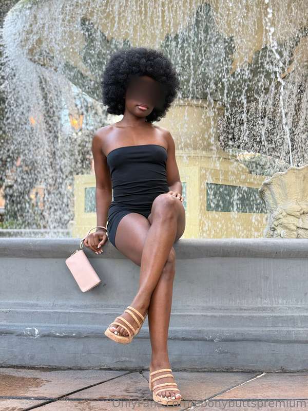 I was getting a little wet from sitting on this fountain but.. 3
