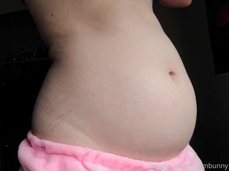 Empty tummy, stuffed tummy, and the effect all those stuffin.. 3