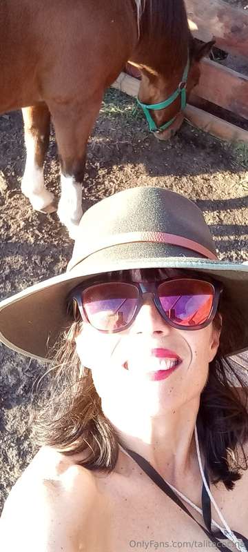 Feliz inicio de semana para Vos ❤️👩‍🍳🐴🐴🐎🐮🐯🐥🐣🥚🥚🥚 #lagranjadet..