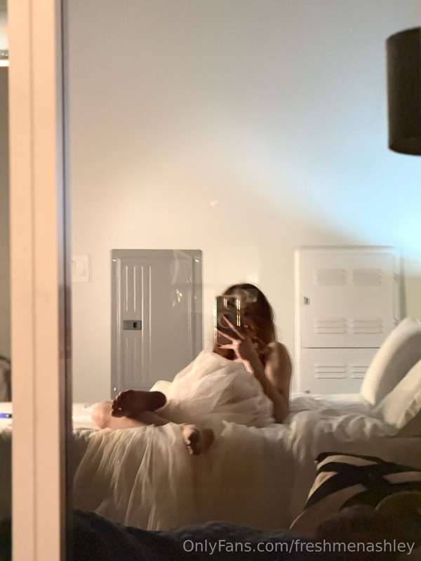 I'm online for sexting right now 🤯😋