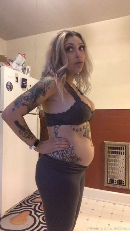 Empty belly is getting soooo soft!! But still a lot of contr.. 4