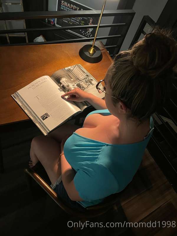 Momdd1998 - Onlyfans - 20 May, 2022