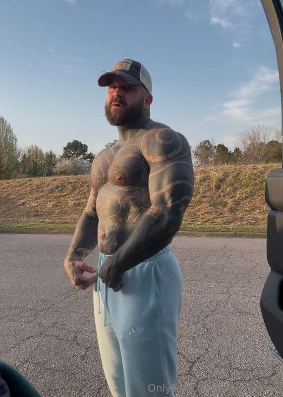 I’m 230 now I wanna add another 15lbsWhat do yall think ? 1