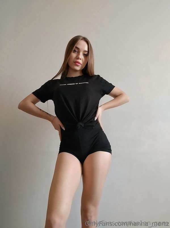 @hanna_mertz❤️Amazing horny hottie loves cum on her face🥵😈 I..