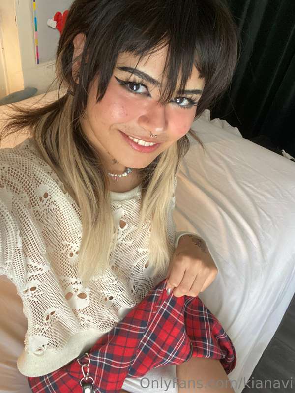 Photodump!!!
I had this dream last night where I was in a pr.. 9