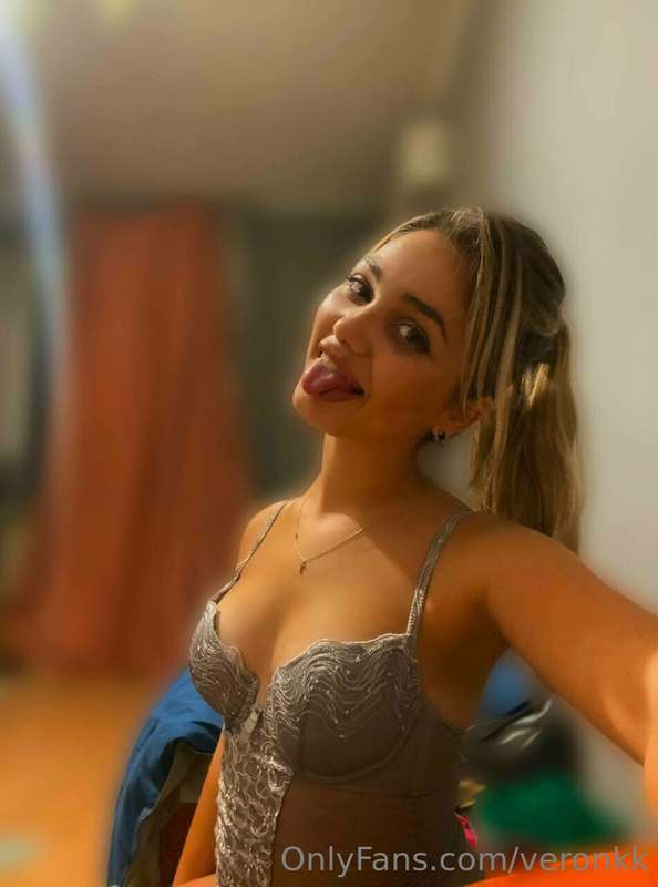 This top is very hard tool hold on, help him😏