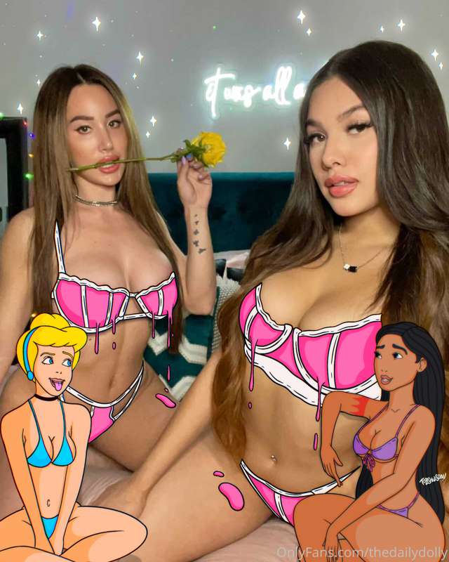 Going live in 15 min w @trainwithtay 😜😜😜😜😜 see you there