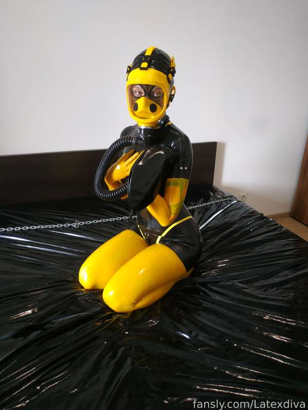 Latexdiva - Fansly - 29 Aug, 2022 1