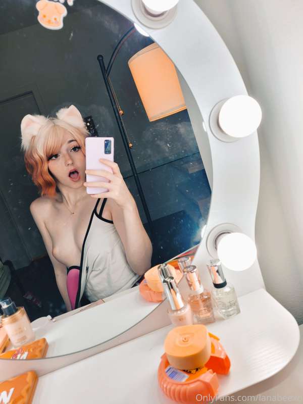 hey cuties! its finallt time! my internet is set up, apartme.. 2