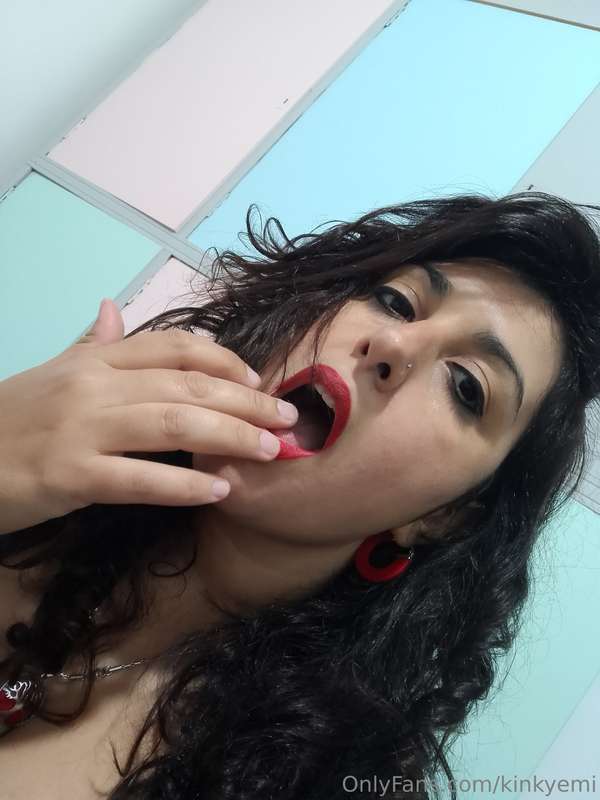 Hi sweetie, how are You?  Do you like my red lips?