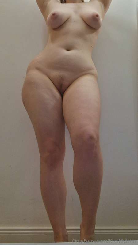 Kissmyhips - Onlyfans - 25 Mar, 2025