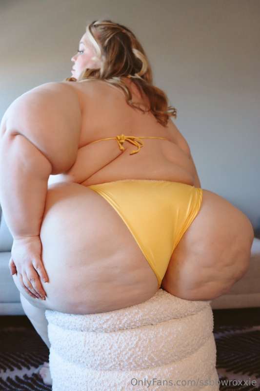 Tried on a new teeny yellow bikini… wishing it were summer ☀.. 13