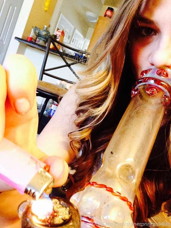 Stonerprincess4Life - Onlyfans - 30 Oct, 2021