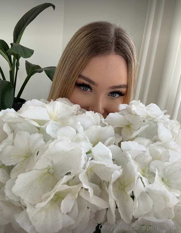 White flowers... A symbol of purity and quiet grace. They ar..