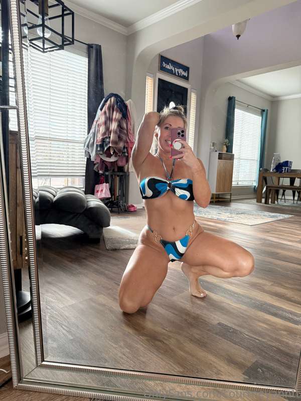 You love those thighs, don't you?