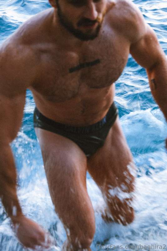 Did a super cool shooting while on vacation🌊. Might be more .. 18