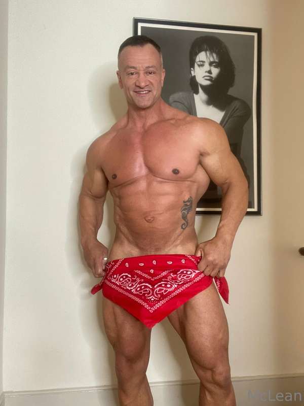 If you like this set, I’m sending you cock picks and video f.. 1