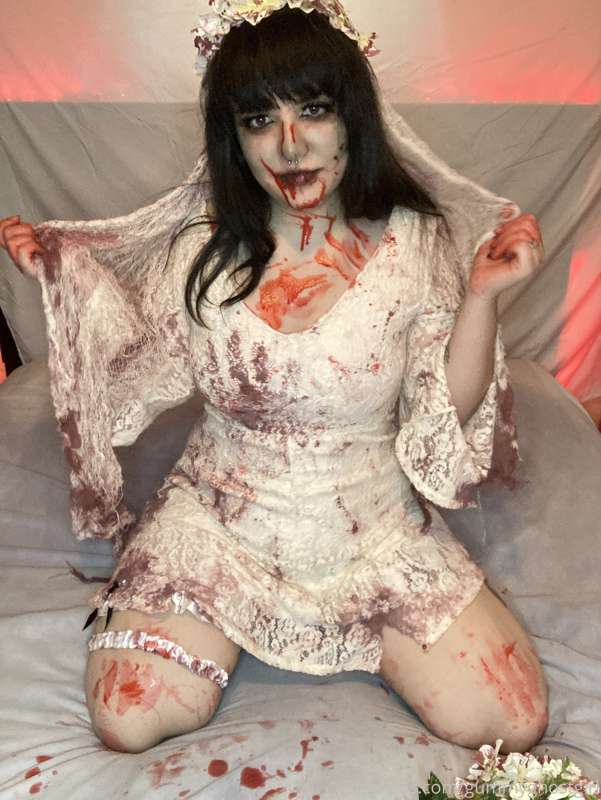 Till death do us part, then I’m gonna eat ya💀❤️ 11