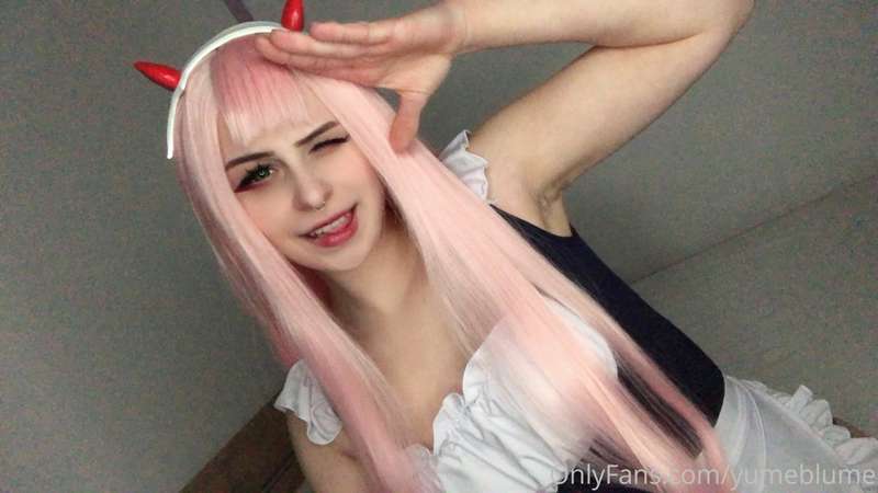 Lets start with the zero two pics 🕊 4
