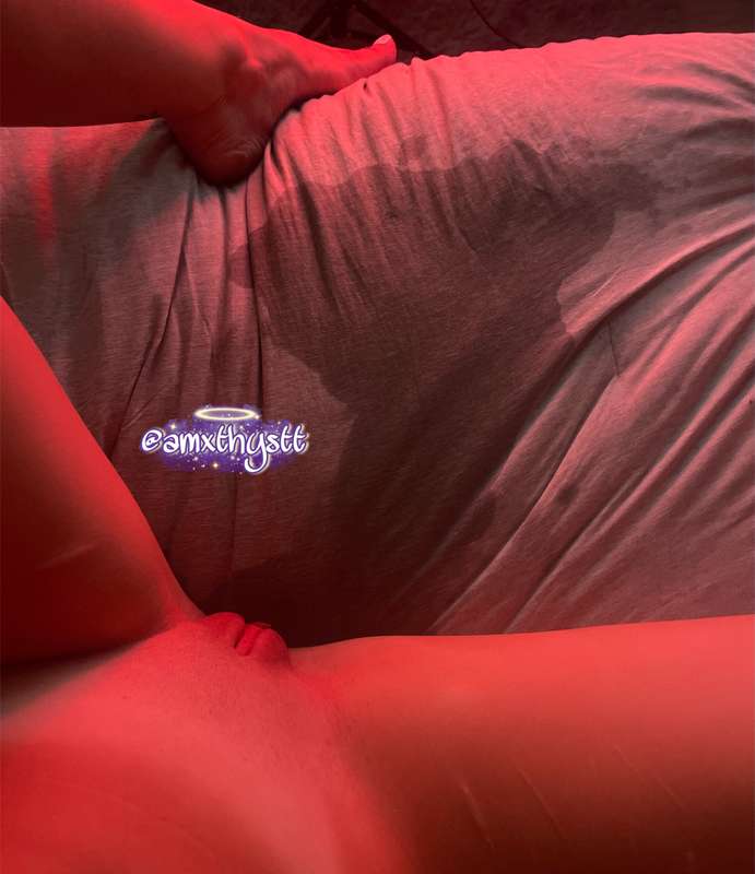 wet ass pussy 💦 I wish I would have been recording when I sq..