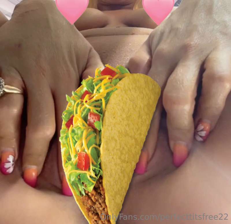 It’s Taco Tuesday y’all 🌮! I’m spreading mine just for you 😻