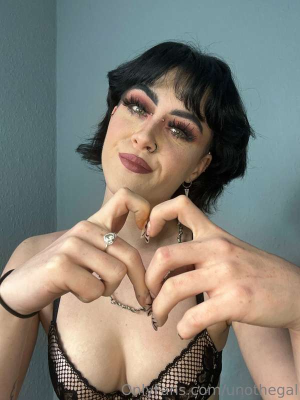 How was your valentines sexy xx  😘 don’t forget to like my i.. 1
