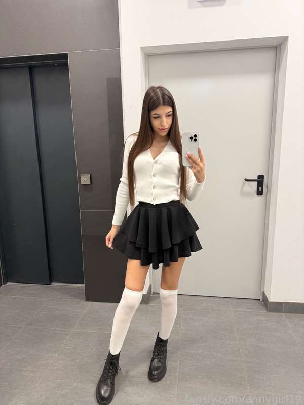 Annygirl19 - Fansly - 22 Feb, 2025