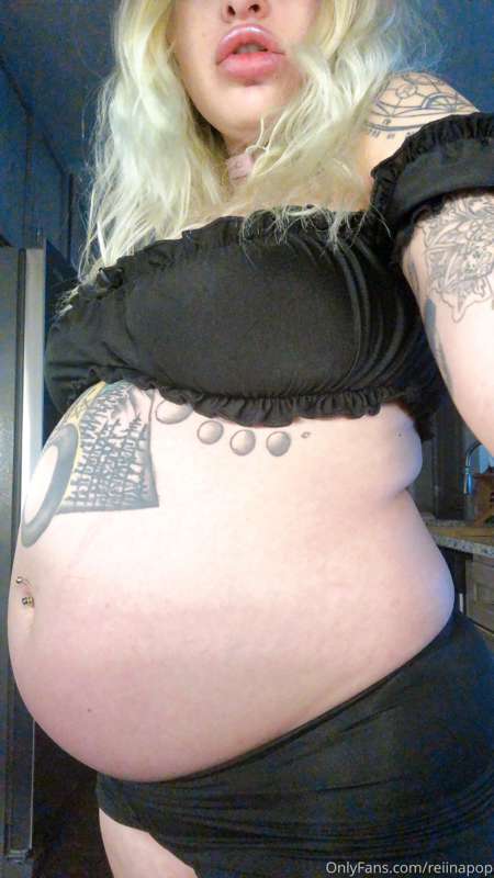 dark bimbo belly stuffing photoset - before/after!!! Can you.. 29
