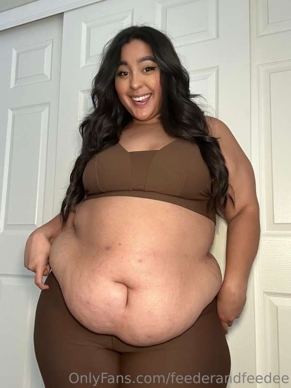 Brownie little set on a big brownie girl who eats wayyy too ..