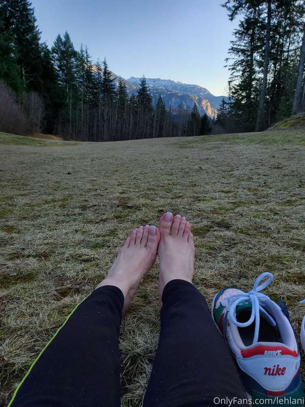 I love hiking btw 😇 6