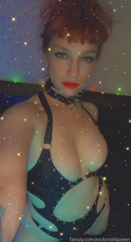 Rocknrollqueen - Fansly - 08 Feb, 2022