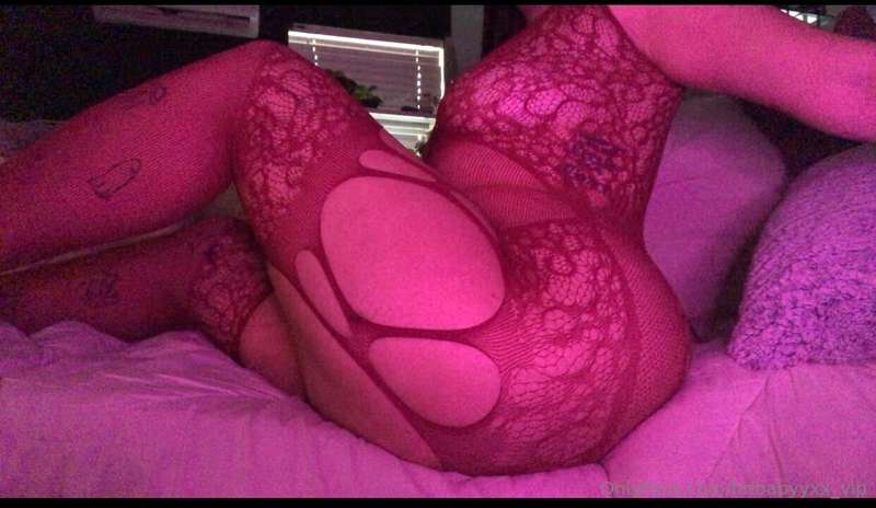 Let’s get cozy on the couch 💗 4