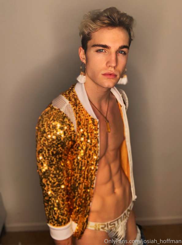 I have a surprise for you 😈⚜️✨😏 12